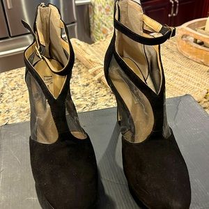 Women’s shoes, black made by INC